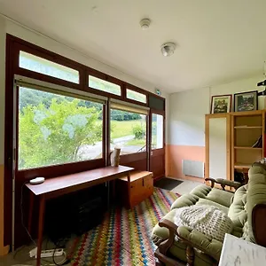 https://hostel-la-baleine-blanche.midi-pyreneeshotels.com