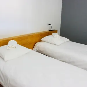https://auberge-le-leo-de.midi-pyreneeshotels.com